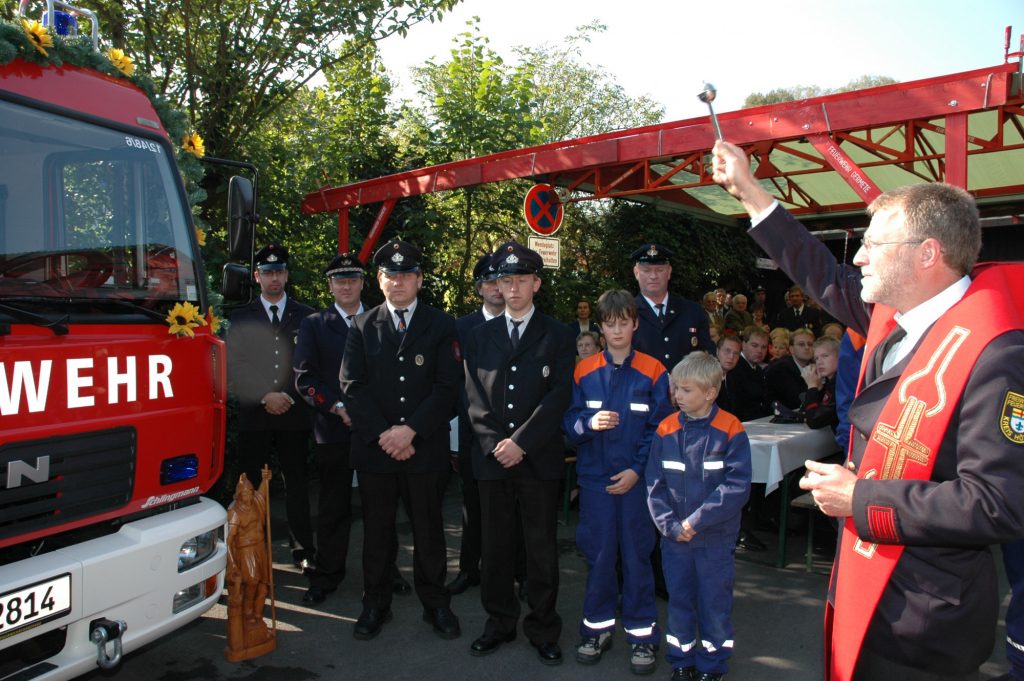 Feuerwehrfahrzeug gesegnet