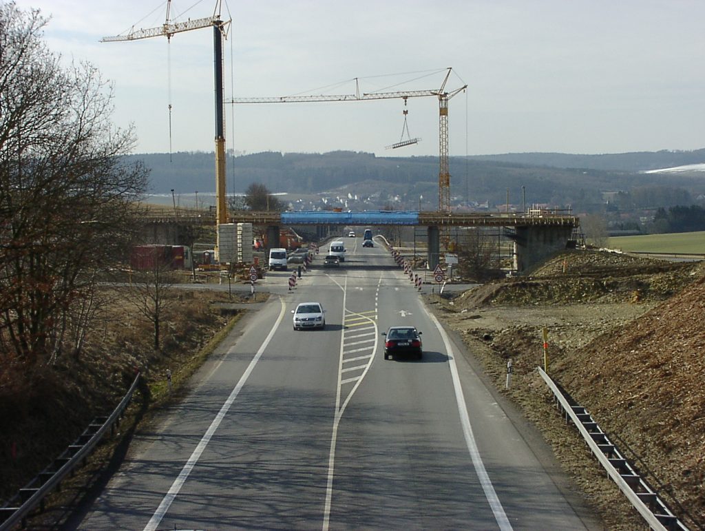 Neue Brücke gebaut