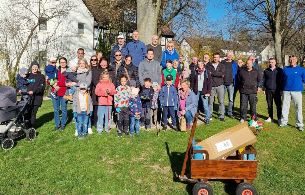 Bei der Müllsammelaktion im Ort ist einiges zusammengekommen.